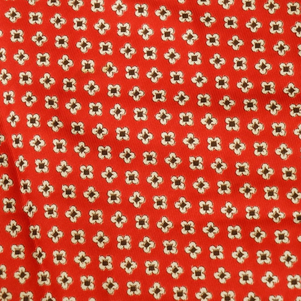 Oblong Pointed Tip Red Black Floral Print Head Scarf Nylon/Acetate 46" by 11"